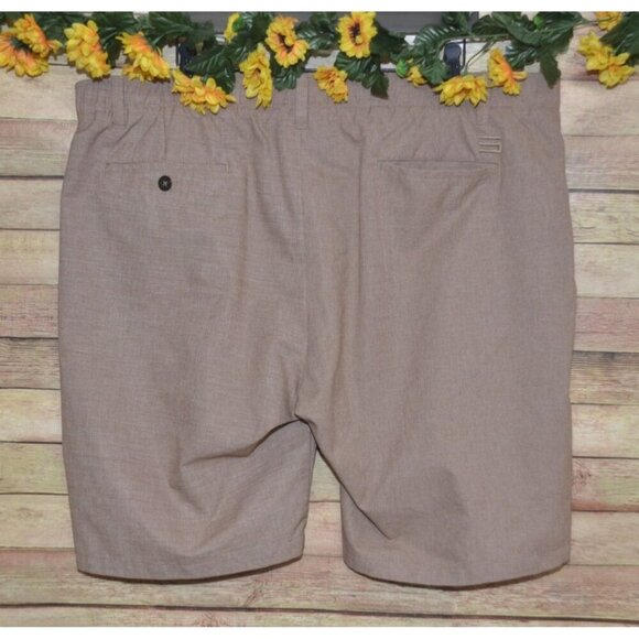 Three Sixty Six Men's Brown Knee Length Golf Shorts Size 44 Elastic Waist - Picture 4 of 7
